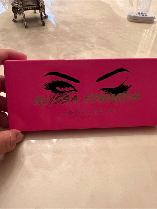 Anastasia Beverly Hills Other - Anastasia Beverly Hills Alyssa Edwards Eyeshadow Palette - Bright Pink